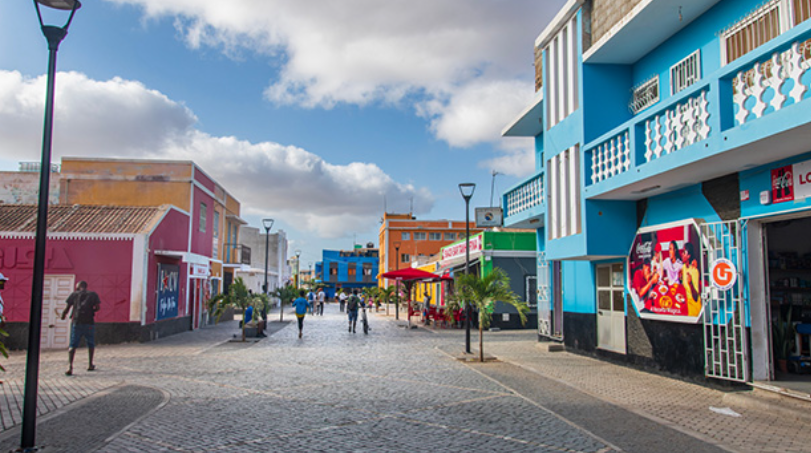 Rua central de Espargos, Ilha do Sal