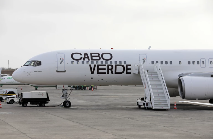 Transfer Aeroporto Ilha do Sal com avião da Cabo Verde Airlines